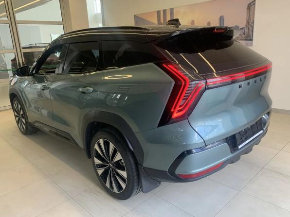 Geely Atlas II с пробегом 2025 года, цена 2 600 000 рублей, 25568 км, внедорожник, Автокод Объявления