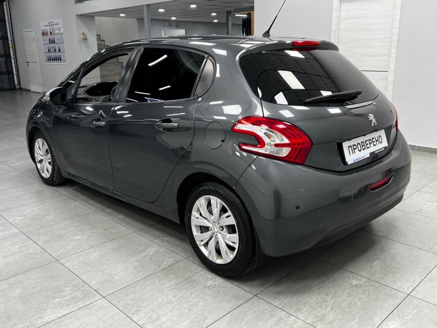 Peugeot 208 I Казань  - изображение 5