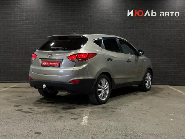 Hyundai ix35 I с пробегом 2011 года, цена 950 000 рублей, 259507 км, внедорожник, Автокод Объявления