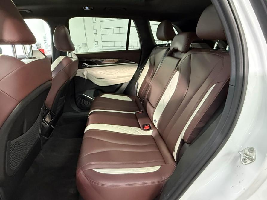 Geely Monjaro I Москва  - изображение 3