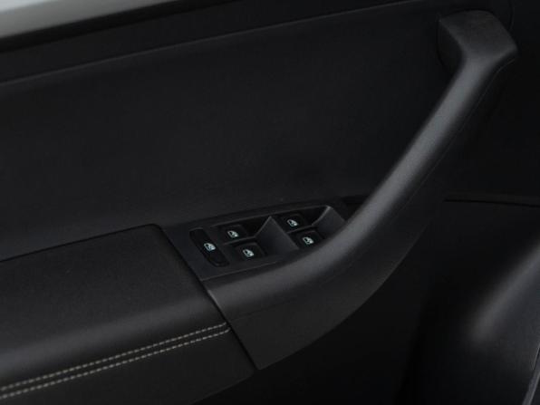 Skoda Rapid I Рестайлинг с пробегом 2018 года, цена 1 437 050 рублей, 63192 км, лифтбек, Автокод Объявления