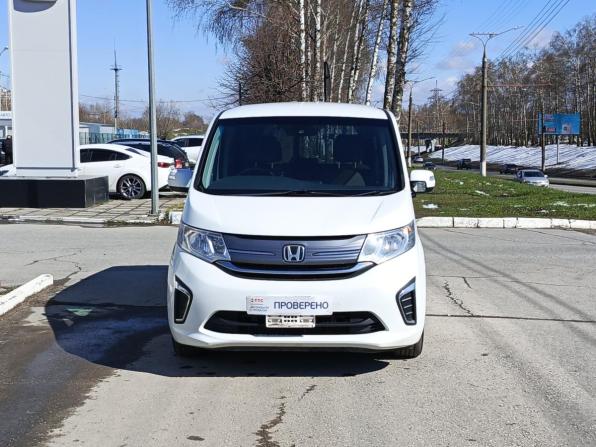 Honda Stepwgn V с пробегом 2016 года, цена 1 750 000 рублей, 119151 км, минивэн, Автокод Объявления