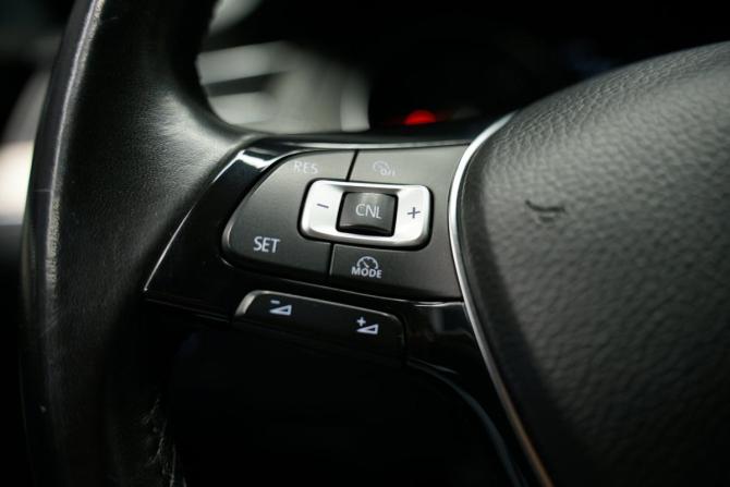 Volkswagen Passat B8 с пробегом 2017 года, цена 2 274 000 рублей, 193000 км, седан, Автокод Объявления