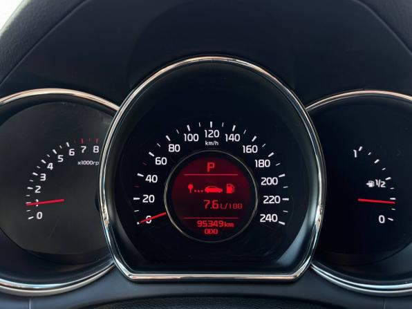 Kia Ceed II Рестайлинг с пробегом 2018 года, цена 1 429 000 рублей, 95349 км, хэтчбек, Автокод Объявления