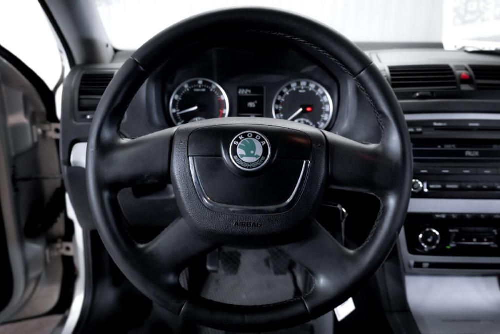 Skoda Octavia II (A5) Рестайлинг Тюмень  - изображение 16