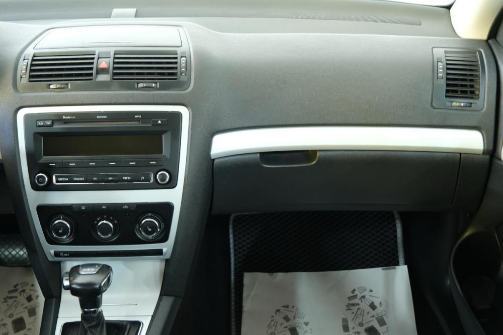 Skoda Octavia II (A5) Рестайлинг Омск  - изображение 15