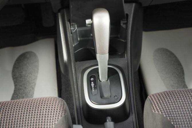 Nissan Tiida I Рестайлинг с пробегом 2012 года, цена 829 000 рублей, 206000 км, хэтчбек, Автокод Объявления