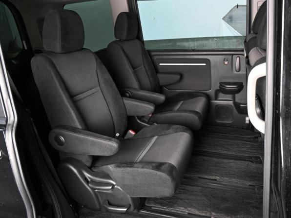 Honda Stepwgn V Рестайлинг с пробегом 2019 года, цена 2 399 000 рублей, 84684 км, минивэн, Автокод Объявления