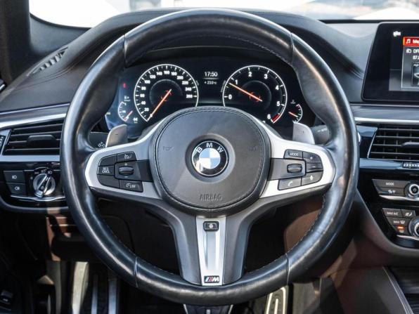 BMW 5 серии VII (G30/G31/G38) с пробегом 2019 года, цена 4 098 000 рублей, 93250 км, седан, Автокод Объявления