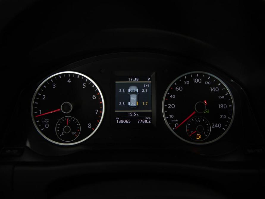Volkswagen Tiguan I Рестайлинг Санкт-Петербург  - изображение 13