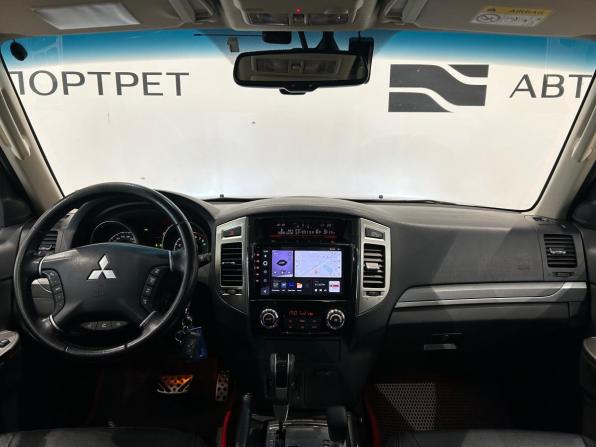 Mitsubishi Pajero IV Рестайлинг 2 с пробегом 2015 года, цена 1 919 000 рублей, 212852 км, внедорожник, Автокод Объявления