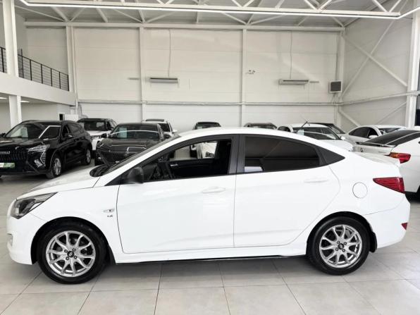 Hyundai Solaris I Рестайлинг с пробегом 2016 года, цена 999 000 рублей, 152000 км, седан, Автокод Объявления