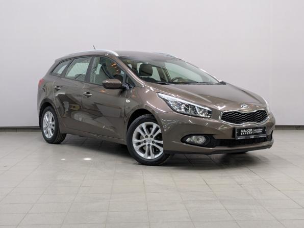 Kia Ceed II с пробегом 2015 года, цена 1 255 000 рублей, 118804 км, универсал, Автокод Объявления