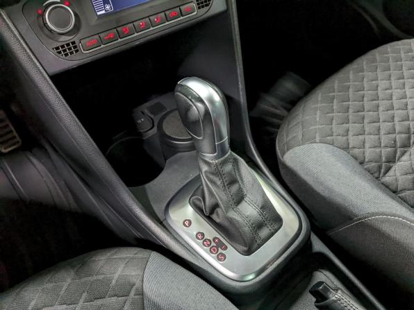 Volkswagen Polo V Рестайлинг с пробегом 2018 года, цена 990 000 рублей, 217546 км, седан, Автокод Объявления