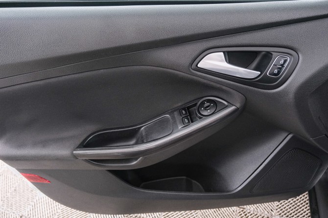 Ford Focus III Рестайлинг с пробегом 2018 года, цена 979 000 рублей, 112000 км, универсал, Автокод Объявления