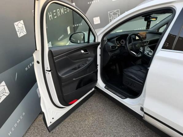 Hyundai Santa Fe IV Рестайлинг с пробегом 2023 года, цена 3 818 000 рублей, 58864 км, внедорожник, Автокод Объявления