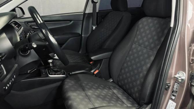 Kia Rio IV Рестайлинг с пробегом 2020 года, цена 1 680 000 рублей, 74100 км, седан, Автокод Объявления