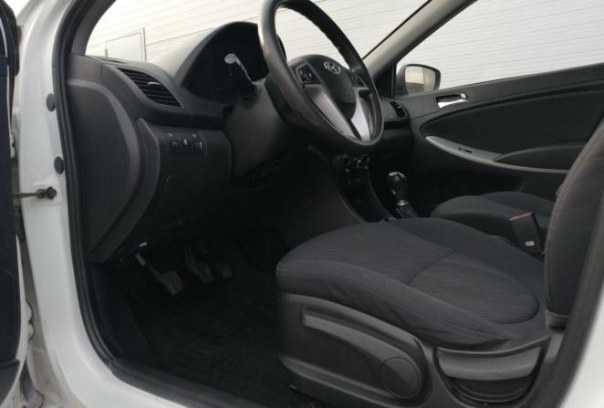 Hyundai Solaris I с пробегом 2012 года, цена 570 000 рублей, 240348 км, седан, Автокод Объявления