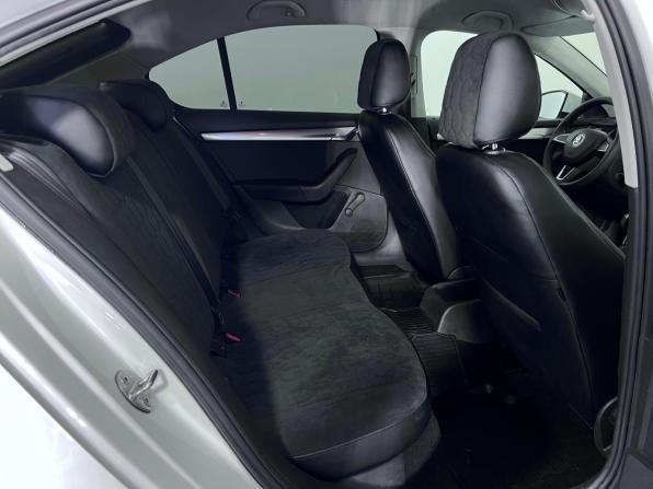 Skoda Octavia III (A7) Рестайлинг с пробегом 2018 года, цена 1 477 000 рублей, 171063 км, лифтбек, Автокод Объявления