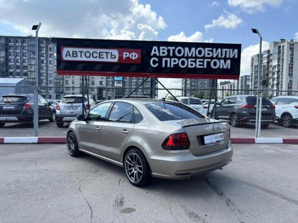 Volkswagen Polo V Рестайлинг с пробегом 2017 года, цена 1 075 000 рублей, 107002 км, седан, Автокод Объявления