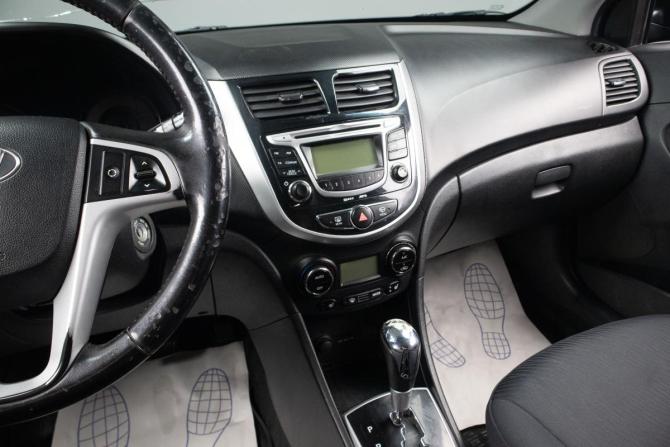 Hyundai Solaris I с пробегом 2012 года, цена 719 000 рублей, 204525 км, седан, Автокод Объявления