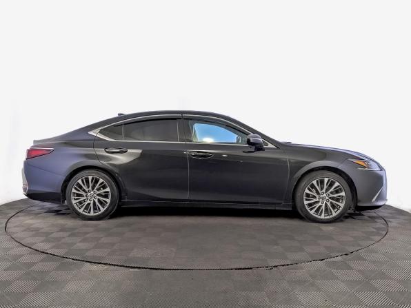 Lexus ES VII с пробегом 2018 года, цена 2 800 000 рублей, 227838 км, седан, Автокод Объявления