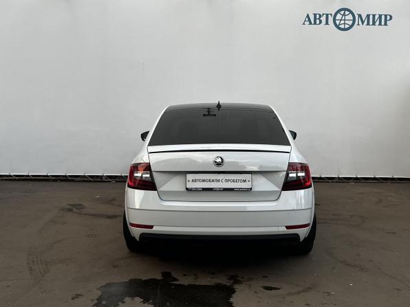 Skoda Octavia III (A7) Рестайлинг с пробегом 2018 года, цена 1 830 000 рублей, 232209 км, лифтбек, Автокод Объявления