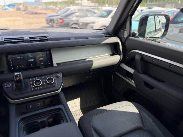 Land Rover Defender II с пробегом 2020 года, цена 4 250 000 рублей, 121251 км, внедорожник, Автокод Объявления