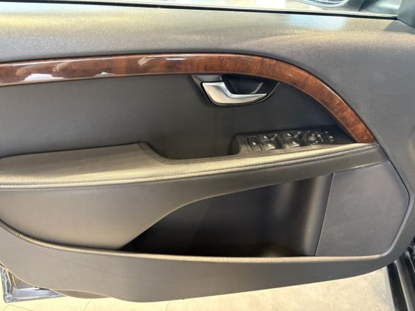 Volvo XC70 II с пробегом 2011 года, цена 1 305 400 рублей, 233983 км, универсал, Автокод Объявления