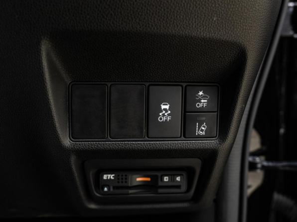 Honda Stepwgn V с пробегом 2015 года, цена 1 849 000 рублей, 125170 км, минивэн, Автокод Объявления