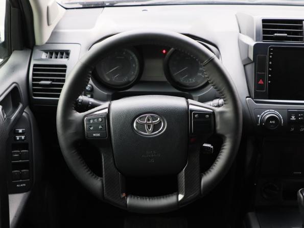 Toyota Land Cruiser Prado 150 Series Рестайлинг 1 с пробегом 2014 года, цена 2 790 000 рублей, 272940 км, внедорожник, Автокод Объявления