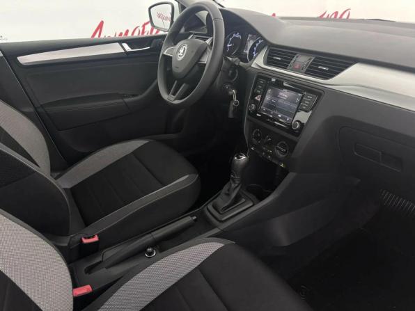 Skoda Rapid I Рестайлинг с пробегом 2019 года, цена 1 289 000 рублей, 55654 км, лифтбек, Автокод Объявления
