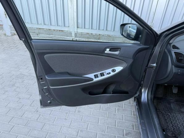Hyundai Solaris I с пробегом 2013 года, цена 459 000 рублей, 276942 км, хэтчбек, Автокод Объявления