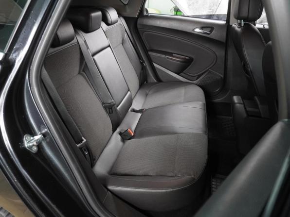 Opel Astra J Рестайлинг с пробегом 2013 года, цена 999 000 рублей, 154191 км, хэтчбек, Автокод Объявления