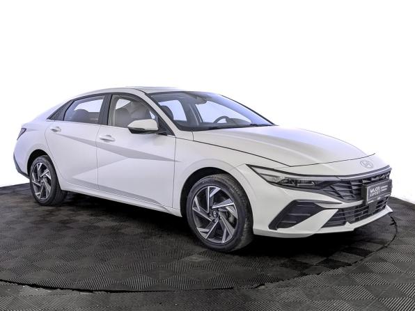 Hyundai Elantra VII (CN7) Рестайлинг с пробегом 2024 года, цена 2 140 000 рублей, 34821 км, седан, Автокод Объявления