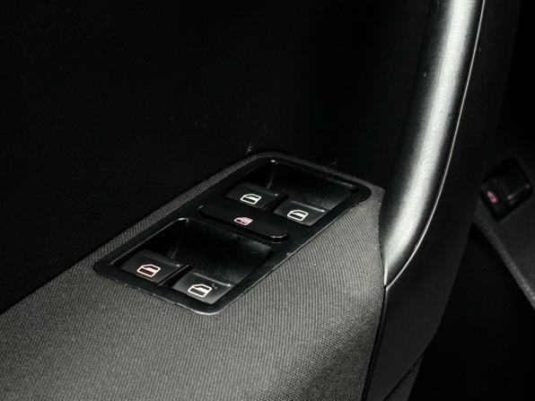 Volkswagen Polo V с пробегом 2010 года, цена 779 000 рублей, 155000 км, седан, Автокод Объявления