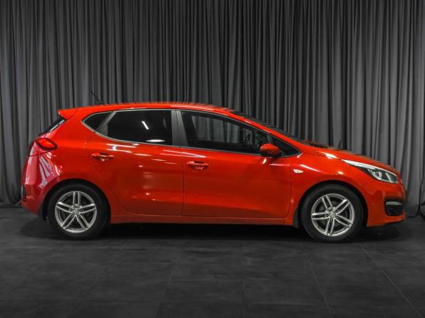 Kia Ceed II Рестайлинг с пробегом 2016 года, цена 980 000 рублей, 170325 км, хэтчбек, Автокод Объявления