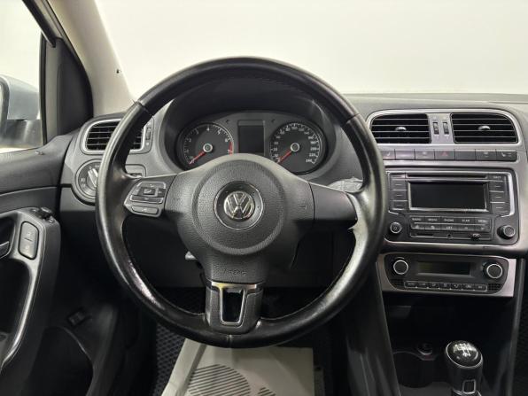 Volkswagen Polo V с пробегом 2015 года, цена 725 000 рублей, 209340 км, седан, Автокод Объявления