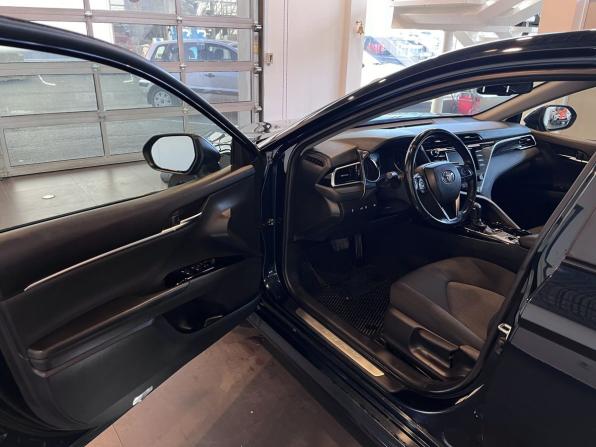 Toyota Camry VIII (XV70) с пробегом 2018 года, цена 2 640 000 рублей, 69938 км, седан, Автокод Объявления