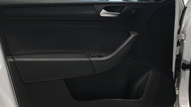 Volkswagen Polo VI с пробегом 2022 года, цена 1 670 000 рублей, 59900 км, лифтбек, Автокод Объявления