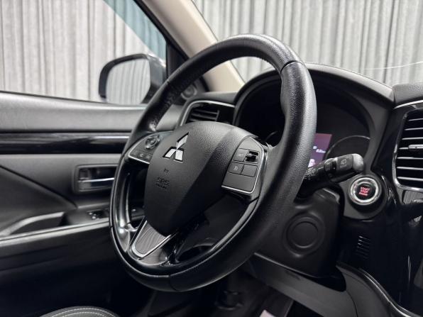 Mitsubishi Outlander III Рестайлинг 3 с пробегом 2020 года, цена 2 630 000 рублей, 95095 км, внедорожник, Автокод Объявления