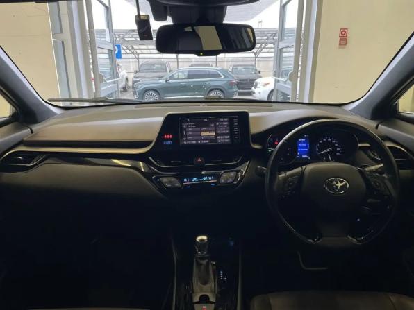 Toyota C-HR I с пробегом 2017 года, цена 1 950 000 рублей, 50655 км, внедорожник, Автокод Объявления