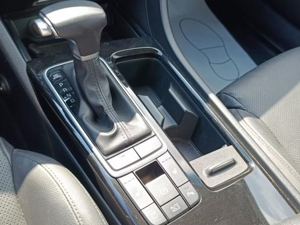 Kia Optima IV Рестайлинг с пробегом 2018 года, цена 2 080 000 рублей, 111179 км, седан, Автокод Объявления