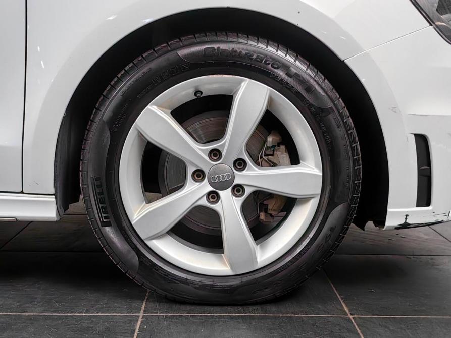 Audi A1 I (8X) Москва  - изображение 23