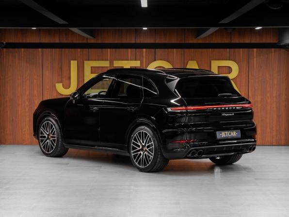 Porsche Cayenne III Рестайлинг с пробегом 2023 года, цена 17 370 000 рублей, 13772 км, внедорожник, Автокод Объявления
