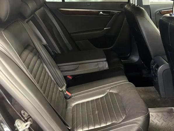 Volkswagen Passat B7 с пробегом 2013 года, цена 1 099 000 рублей, 157625 км, седан, Автокод Объявления
