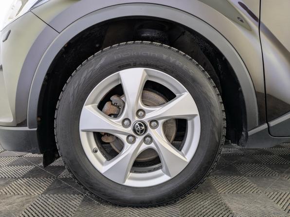 Toyota C-HR I с пробегом 2019 года, цена 2 650 000 рублей, 46448 км, внедорожник, Автокод Объявления