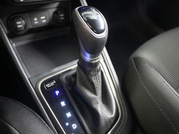 Hyundai Solaris II с пробегом 2018 года, цена 1 290 000 рублей, 94103 км, седан, Автокод Объявления