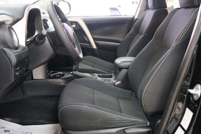 Toyota RAV4 IV (XA40) Рестайлинг с пробегом 2017 года, цена 2 319 000 рублей, 92000 км, внедорожник, Автокод Объявления