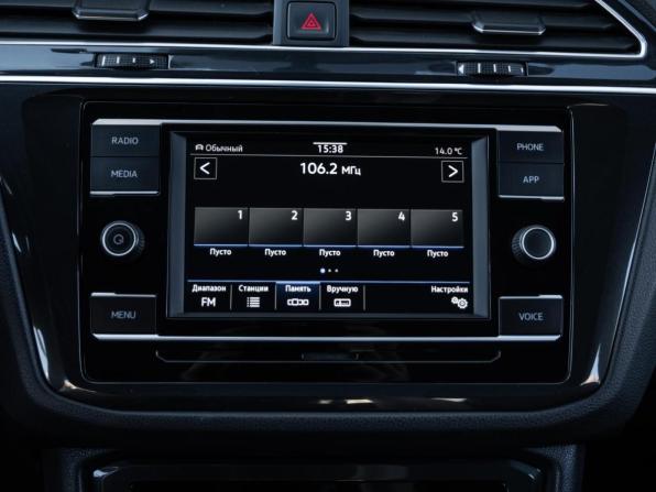Volkswagen Tiguan II Рестайлинг с пробегом 2020 года, цена 2 698 000 рублей, 46439 км, внедорожник, Автокод Объявления
